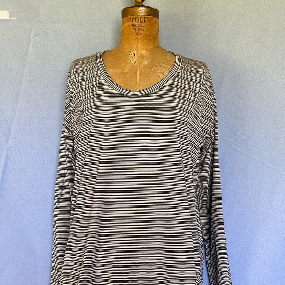 Athleta Cloudlite Stratus Striped Long Sleeve Shirt MedTunic Athleisure Modal